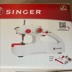 NWT Singer Stitch Quick +